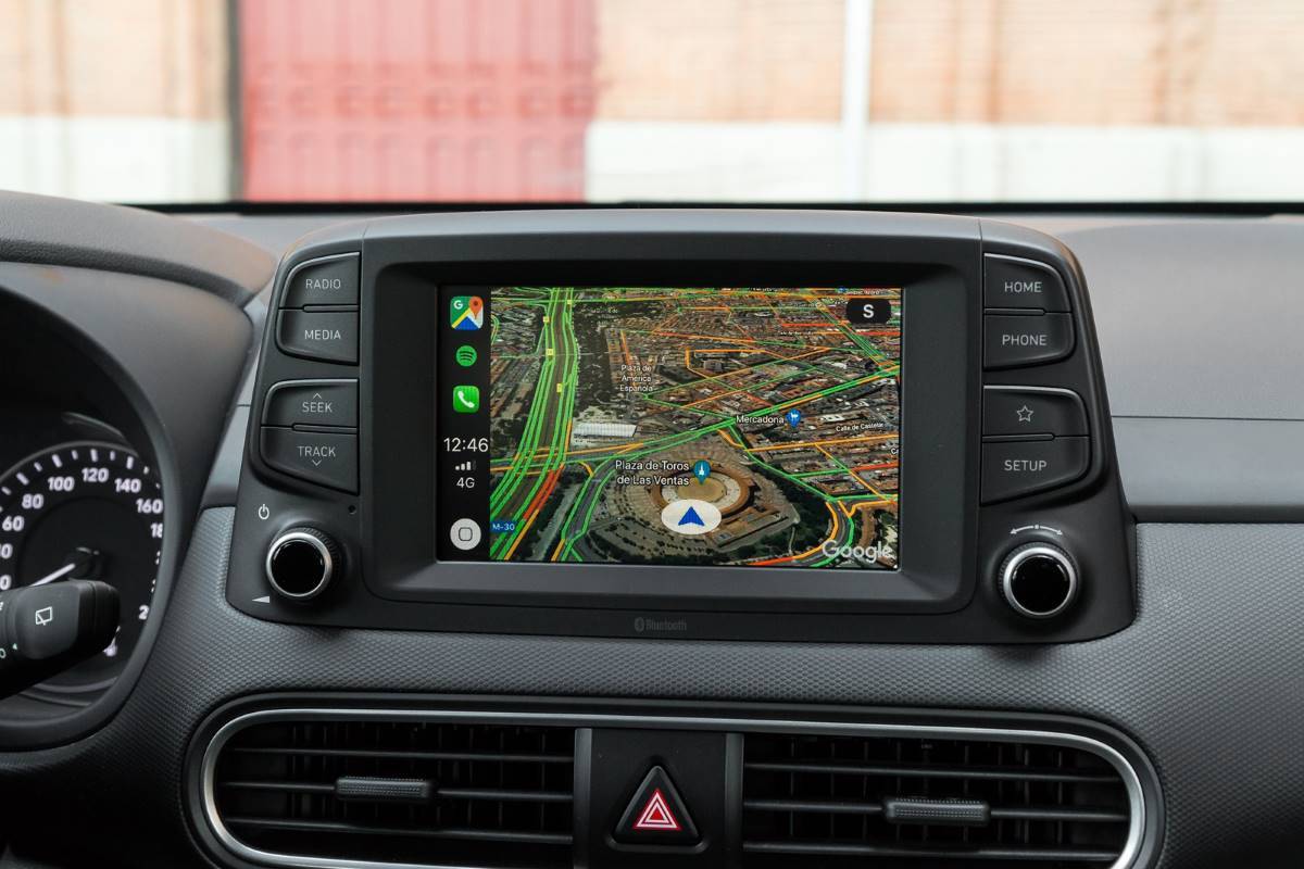 Cómo funciona el GPS en un coche y cómo se utiliza
